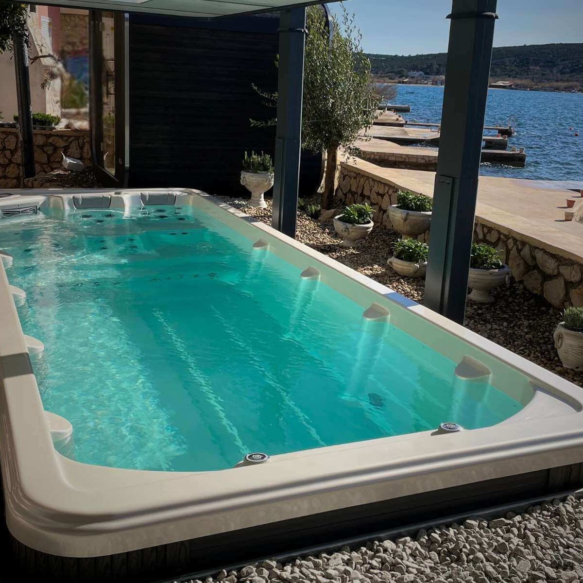 Implementation of an outdoor hot tub on the island of Pag by Dream Garden - a luxurious wellness element with a sea view