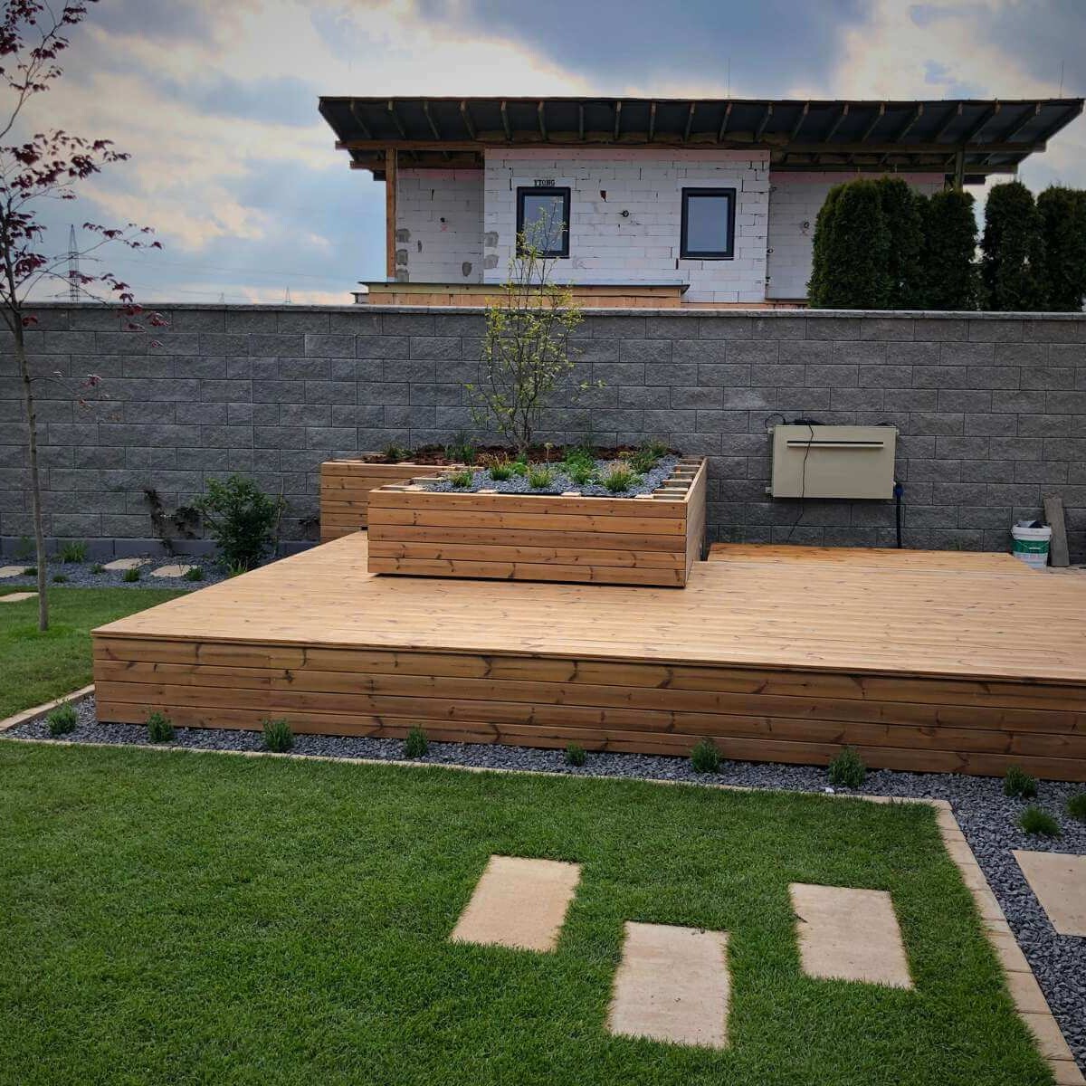 Implementation of raised beds with professional planting of plants from Dream Garden