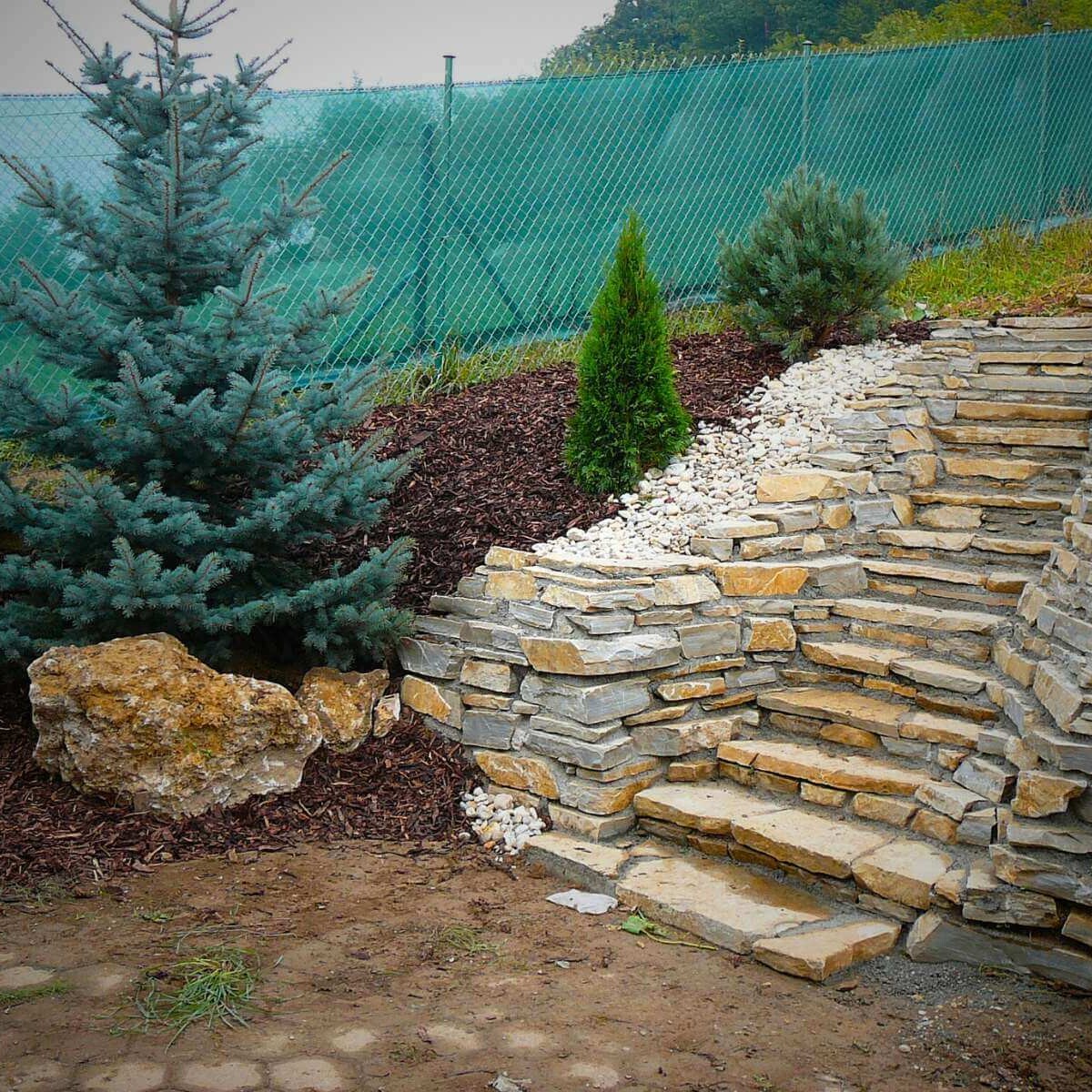 Garden stairs in a modern garden from Dream Garden